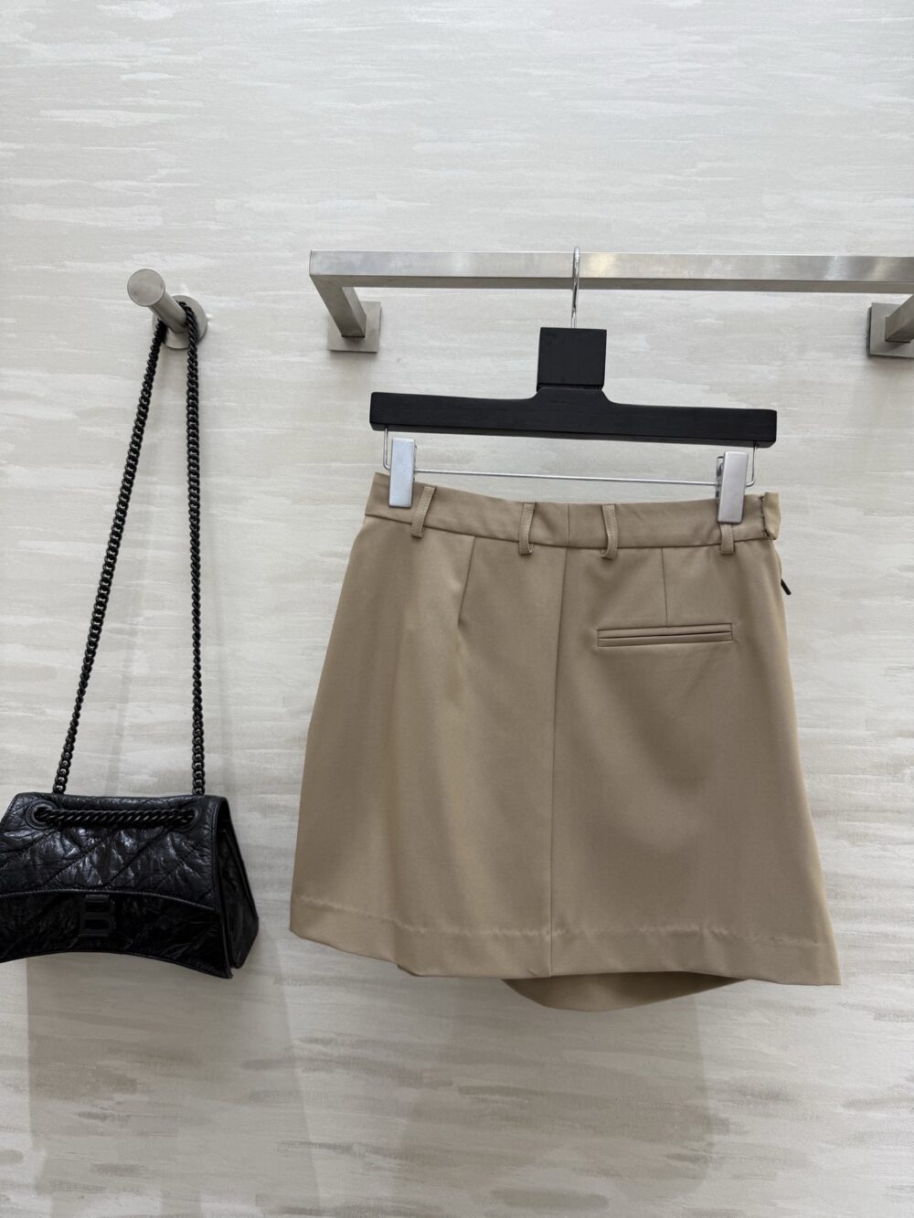 LWE. Tailored logo skirt (preorder) - Image 3