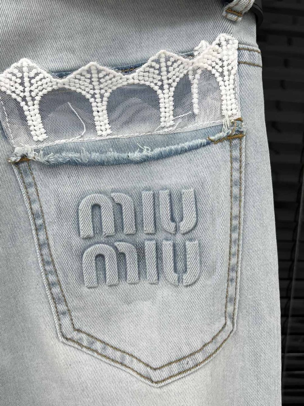Miu belt denim jeans (preorder) - Image 4